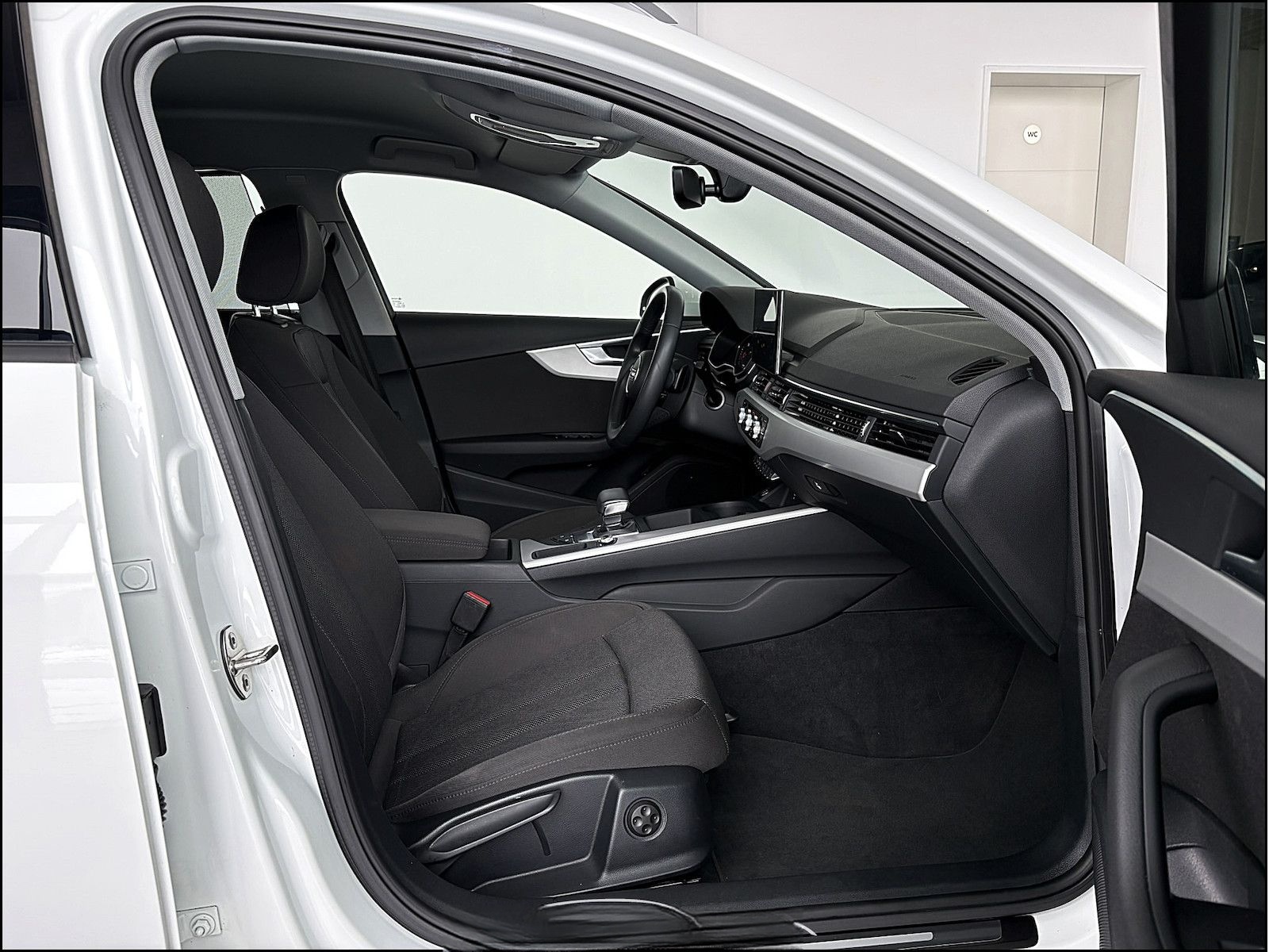 Audi A4 30 TDI Limo Aut. LED Matrix Assist. AHK foto 11