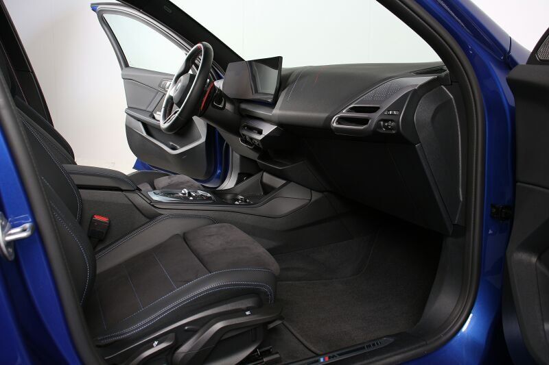 BMW M135 xDr. M Sport Pro LED H&K DAB Parkassistent foto 7