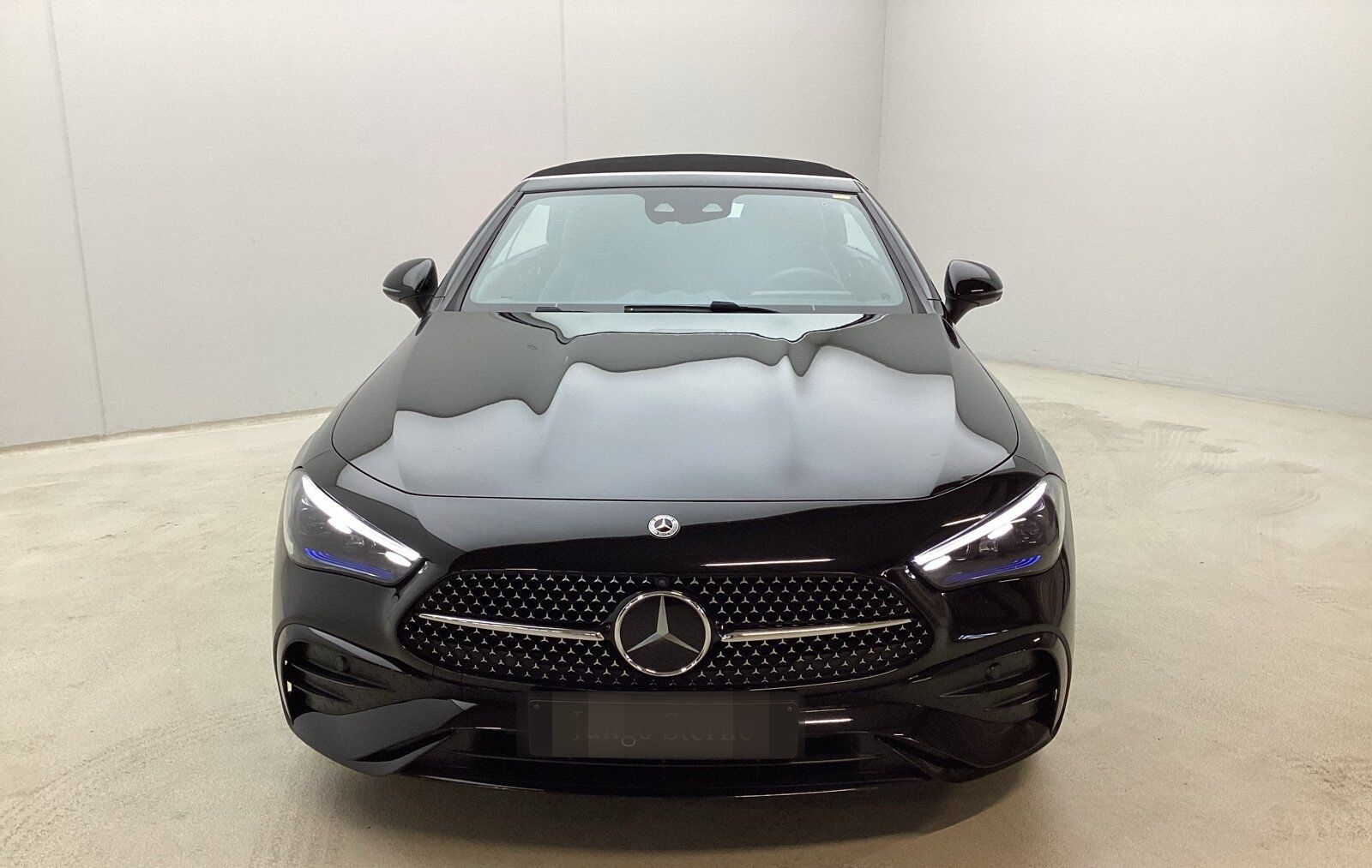 Mercedes-Benz CLE 220d Cabrio AMG Premium Distro Memory Night foto 2