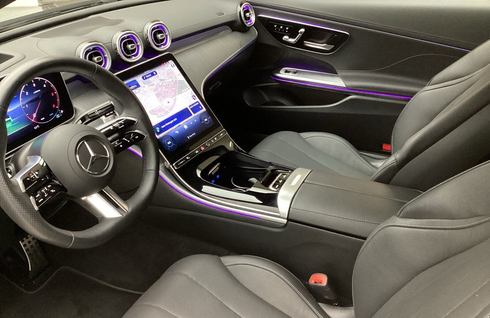Mercedes-Benz CLE 220d Cabrio AMG Premium Distro Memory Night foto 9