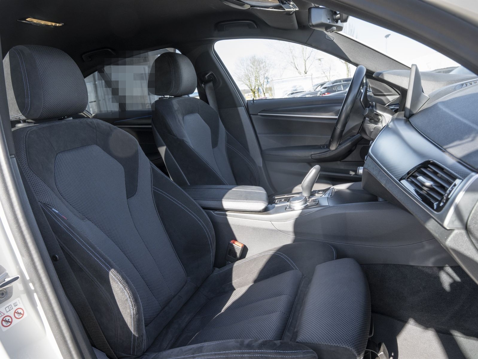 BMW 520d xDrive Limo M-Sport KAMERA HiFi adapLED foto 3