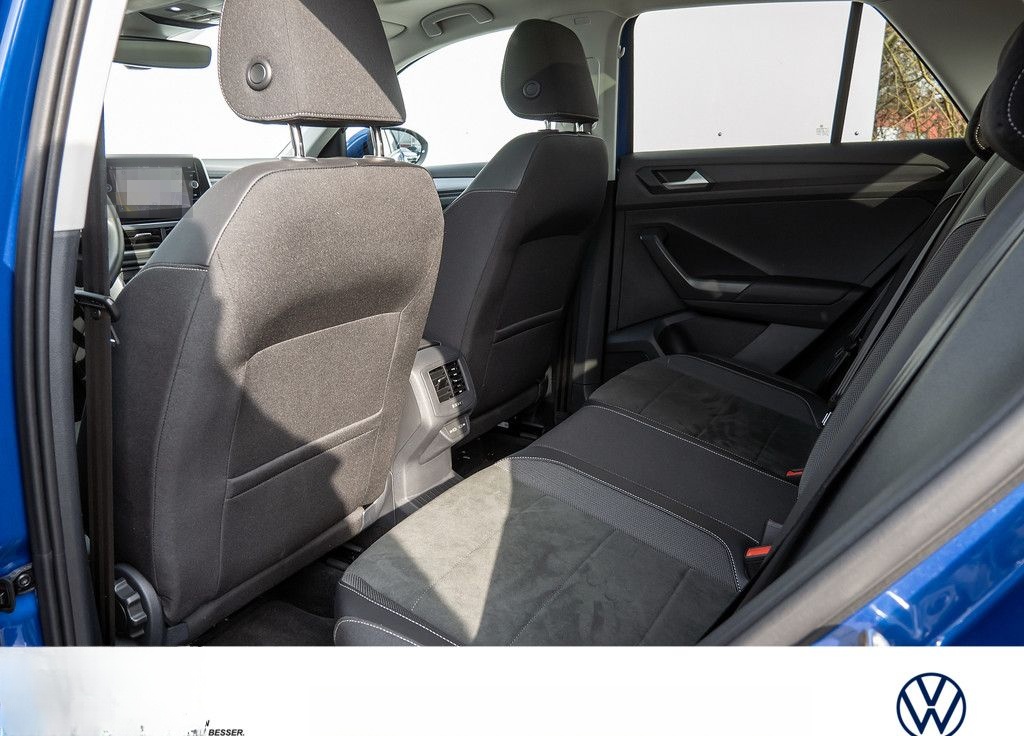 Volkswagen T-Roc 1.5TSI DSG STYLE LED NAVI AHK PANORAMA foto 4