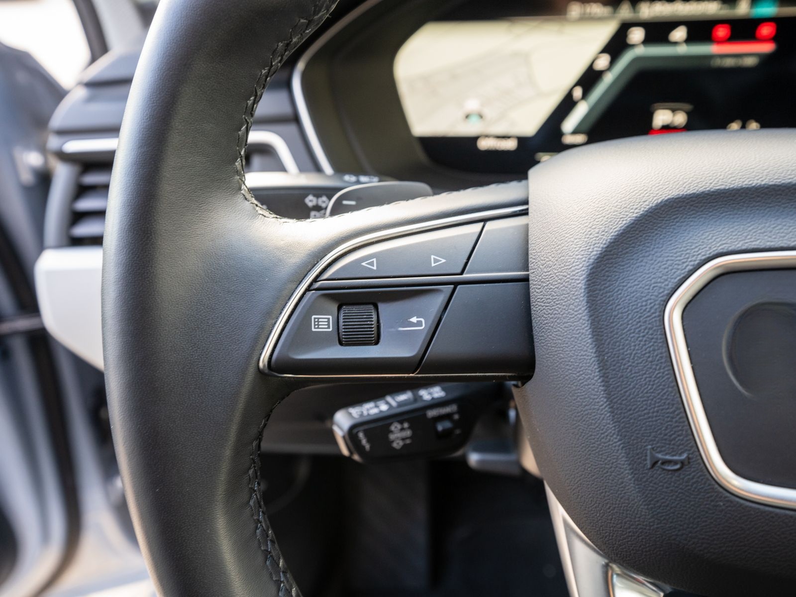 Audi A4 Avant advanced 40TDI Stroni LED Navi 360° ACC foto 16