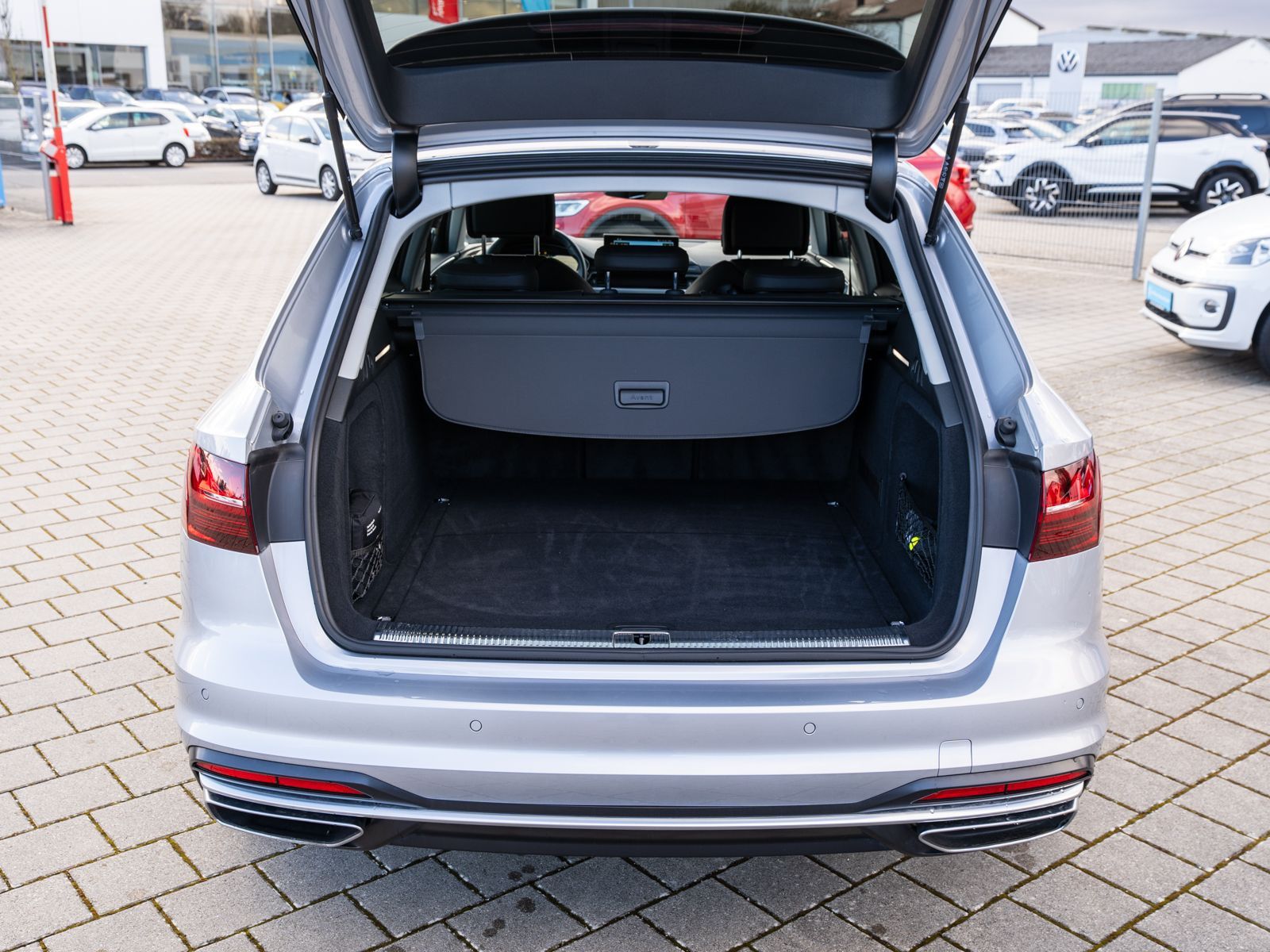 Audi A4 Avant advanced 40TDI Stroni LED Navi 360° ACC foto 9