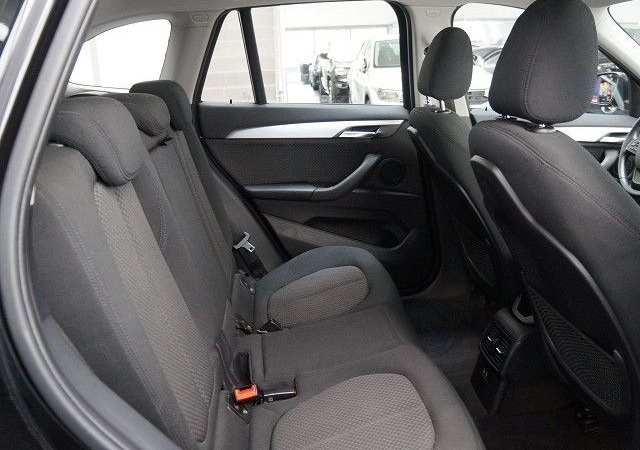 BMW X1 sDrive18i Advantage Navi PDc Sitzhz Tempomat foto 13