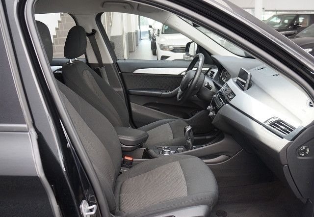 BMW X1 sDrive18i Advantage Navi PDc Sitzhz Tempomat foto 14