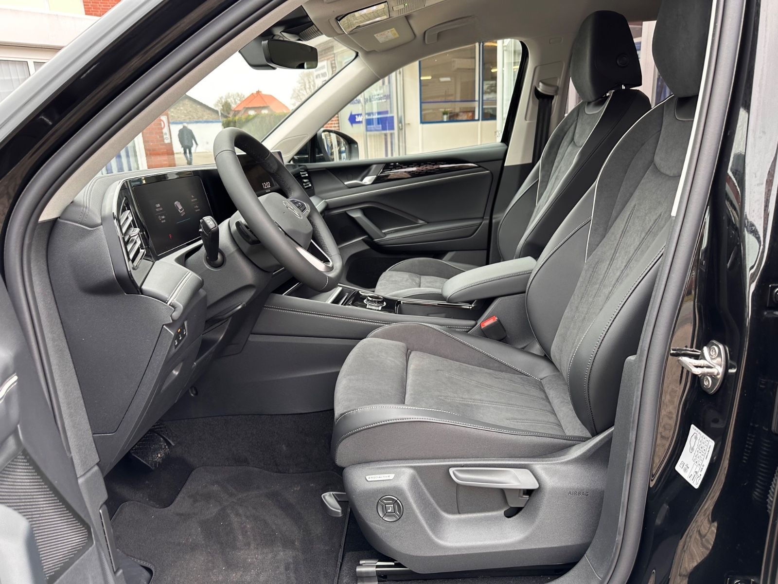 Volkswagen Tiguan 2.0 TDI Elegance DSG AHK/Matrix/ACC/Navi foto 11