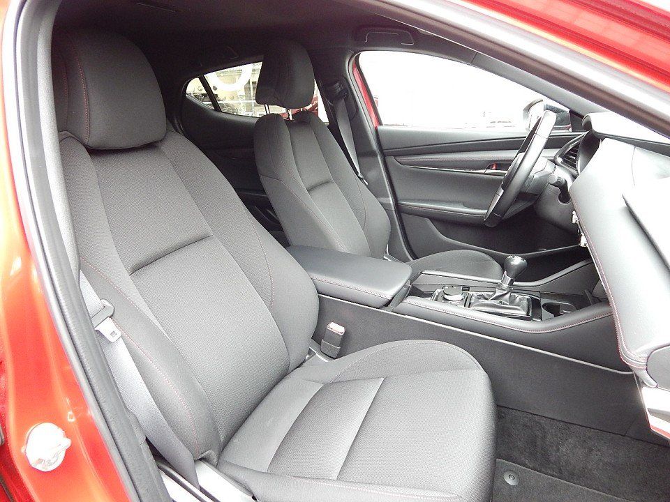 Mazda 3 SKYACTIV-G 2.0 150PS M Hybrid Homura foto 17