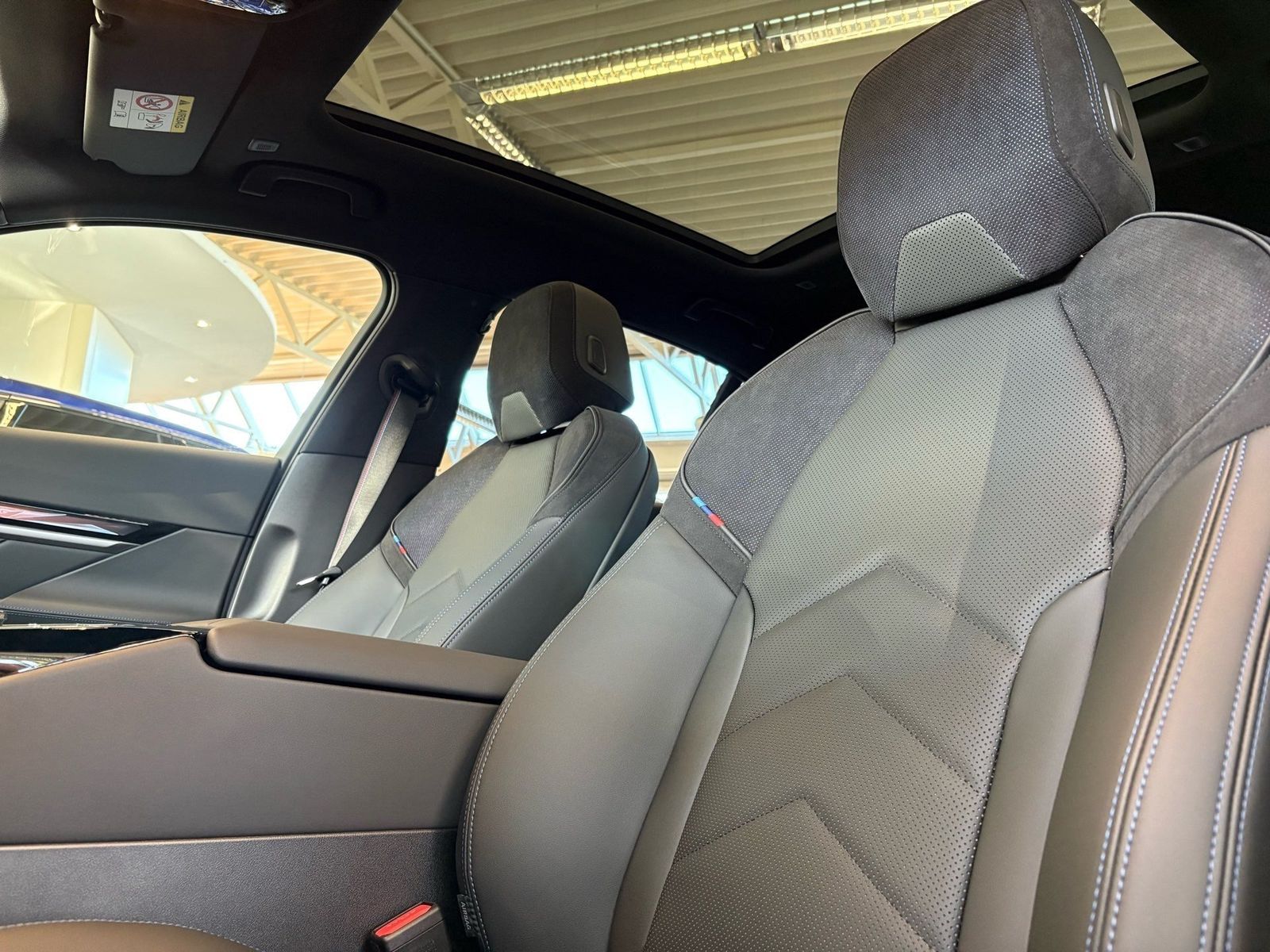 BMW 520d xDrive M SportPro Pano Ahk 360° DA Prof foto 8