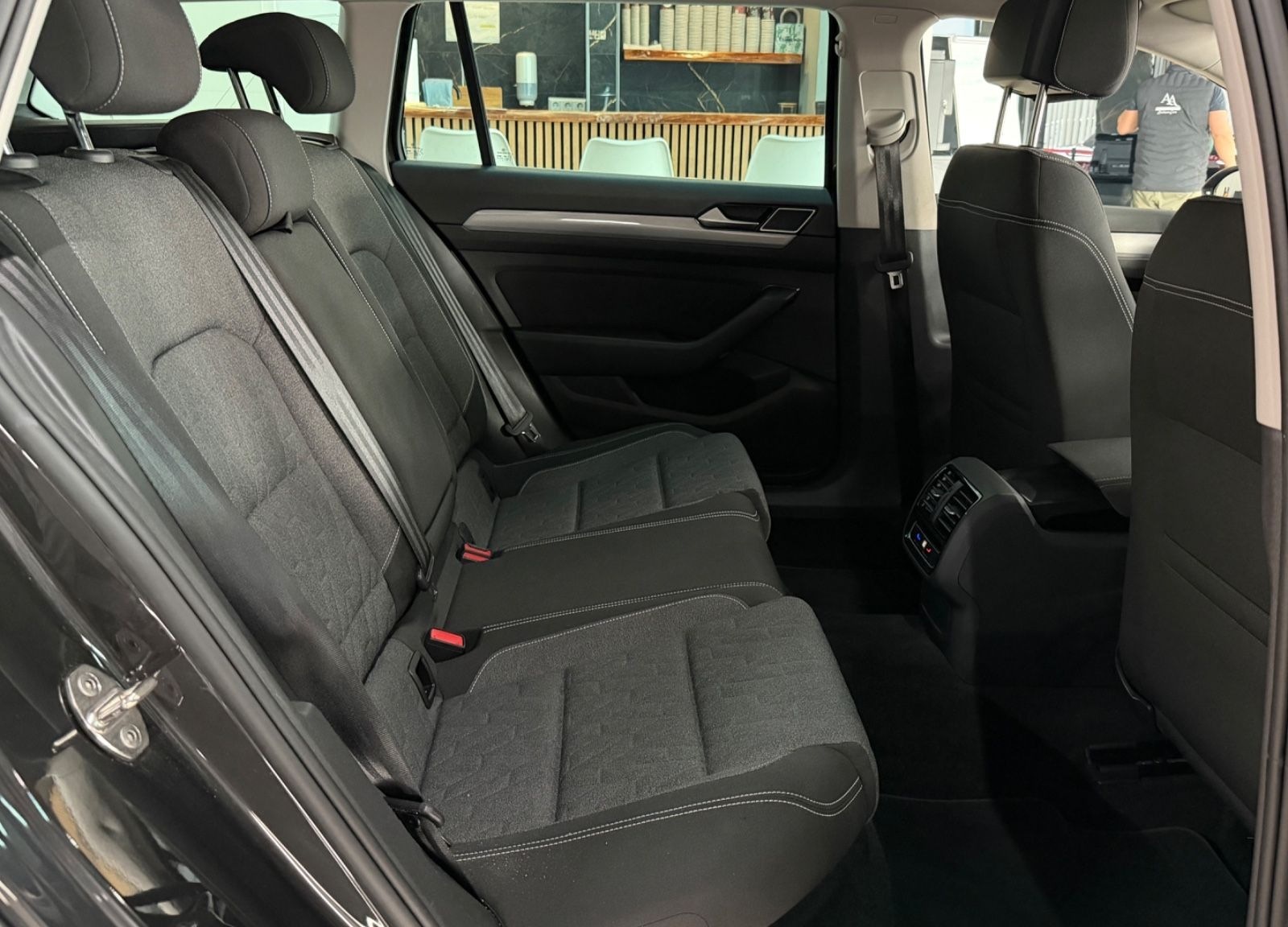 Volkswagen Passat Variant 2.0 TDI Business*AHK*IQ-LIGHT* foto 15