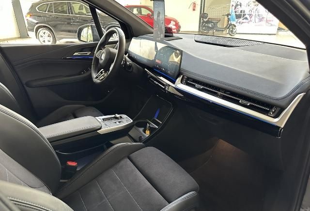 BMW 223 Active Tourer  xDrive M-Sport HUD AHK Pannod foto 3