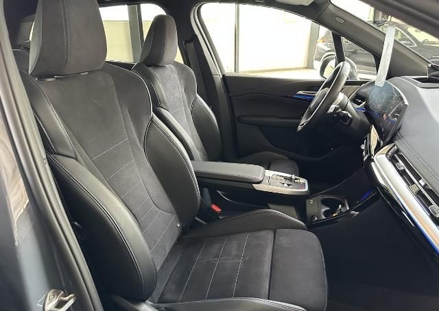 BMW 223 Active Tourer  xDrive M-Sport HUD AHK Pannod foto 4