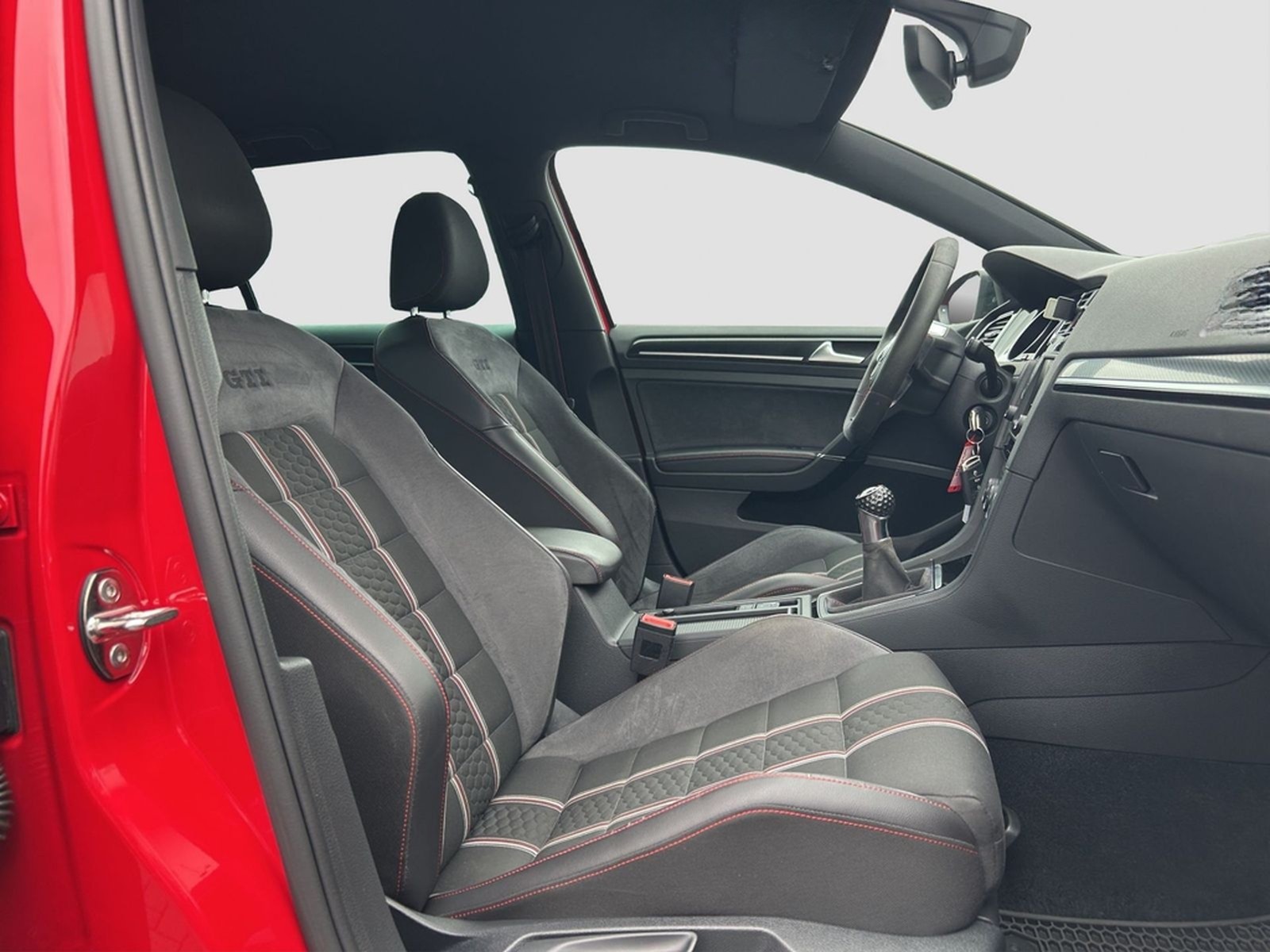 Volkswagen Golf VII 2.0 TSI GTI Clubsport DCC R-KAMERA foto 12