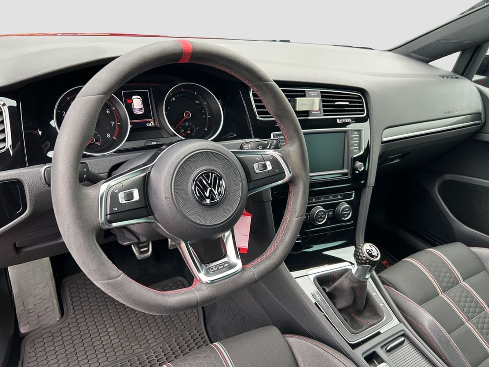 Volkswagen Golf VII 2.0 TSI GTI Clubsport DCC R-KAMERA foto 8