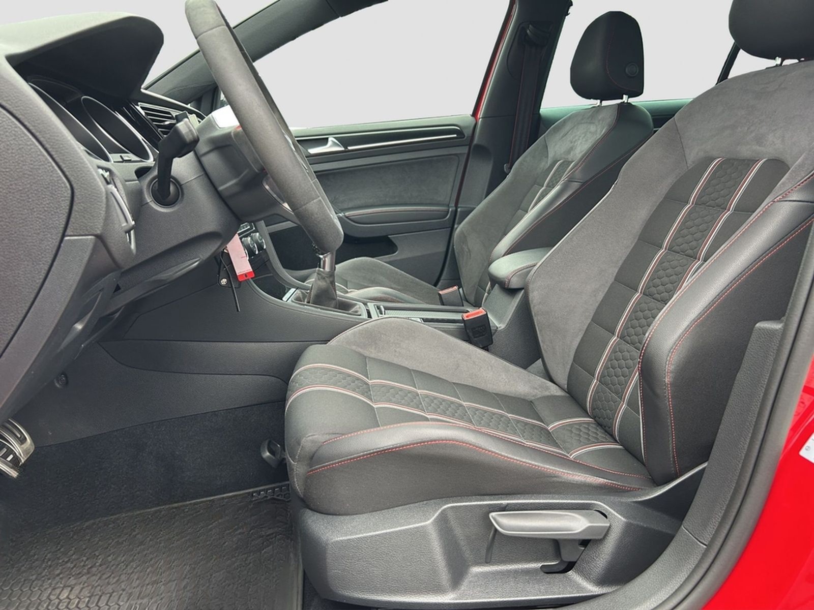 Volkswagen Golf VII 2.0 TSI GTI Clubsport DCC R-KAMERA foto 9