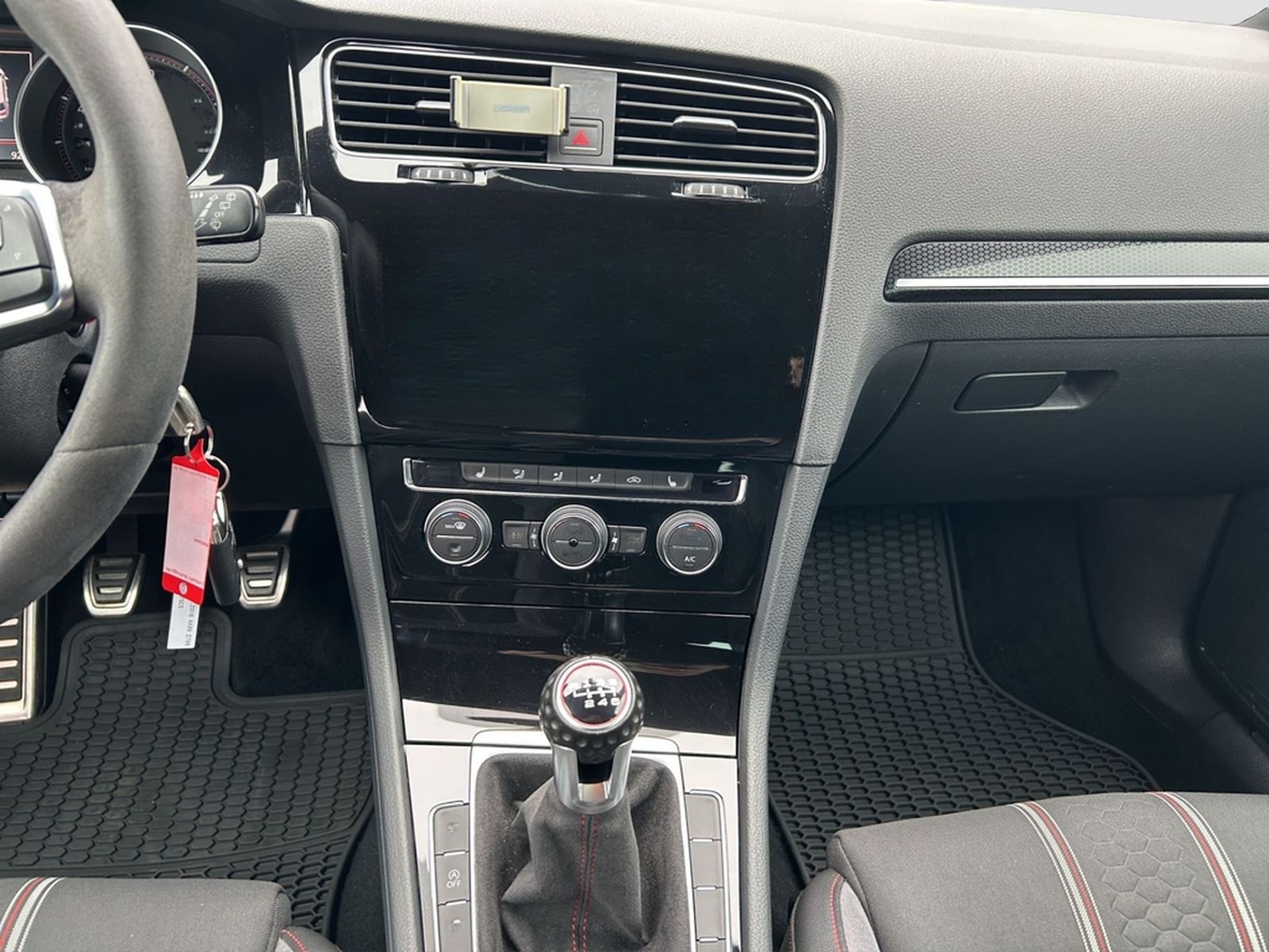 Volkswagen Golf VII 2.0 TSI GTI Clubsport DCC R-KAMERA foto 10