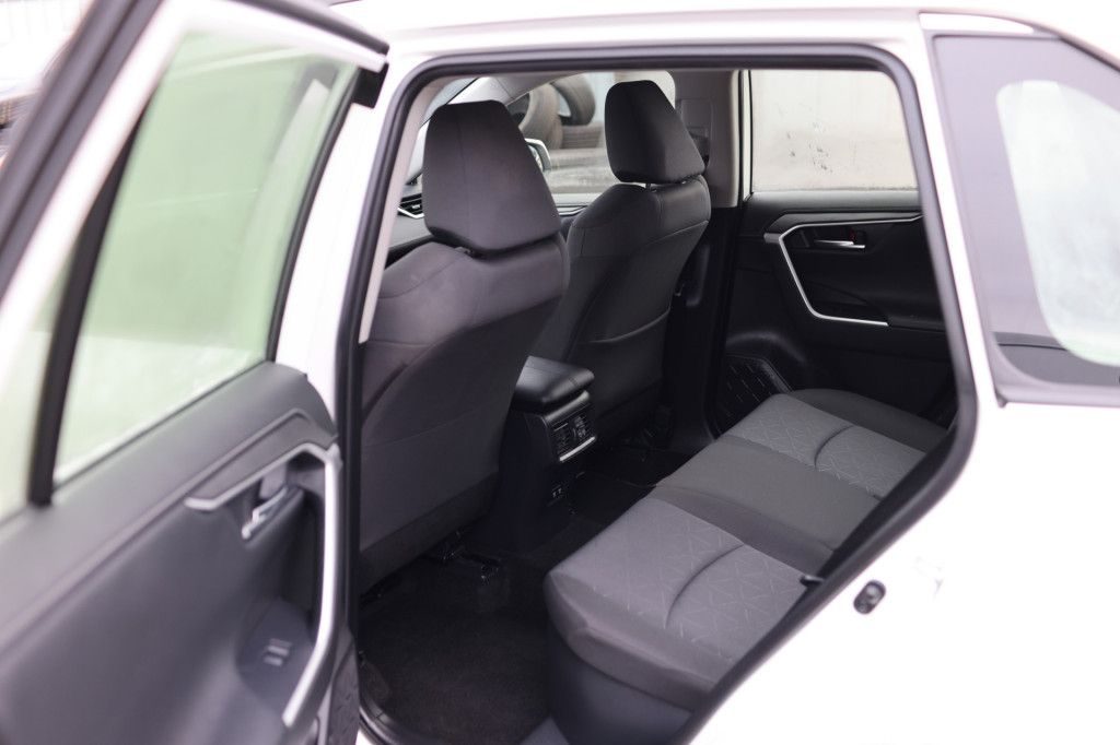 Toyota RAV4 2.5 Hybrid 4x4 Comfort foto 15