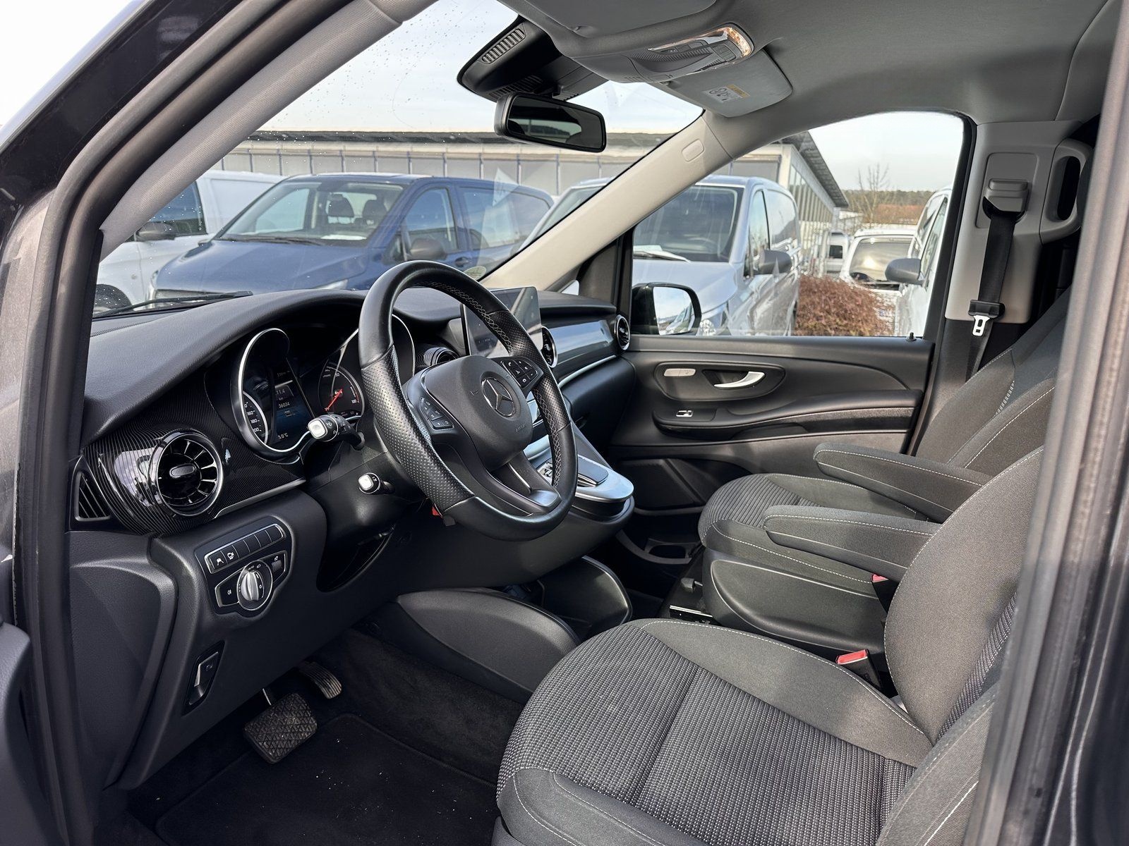 Mercedes-Benz EQV 300 Lang 360°Kamera+LED+Distronic foto 13