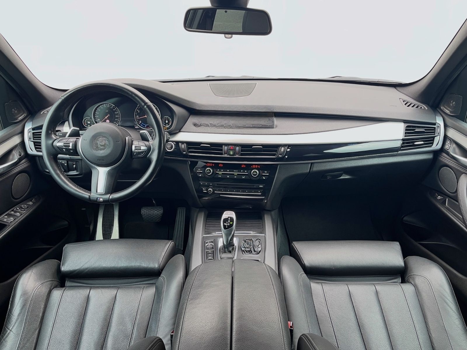 BMW X5 xDrive50i - 1. Hand - M-Paket HUD h/k ACC AHK foto 16