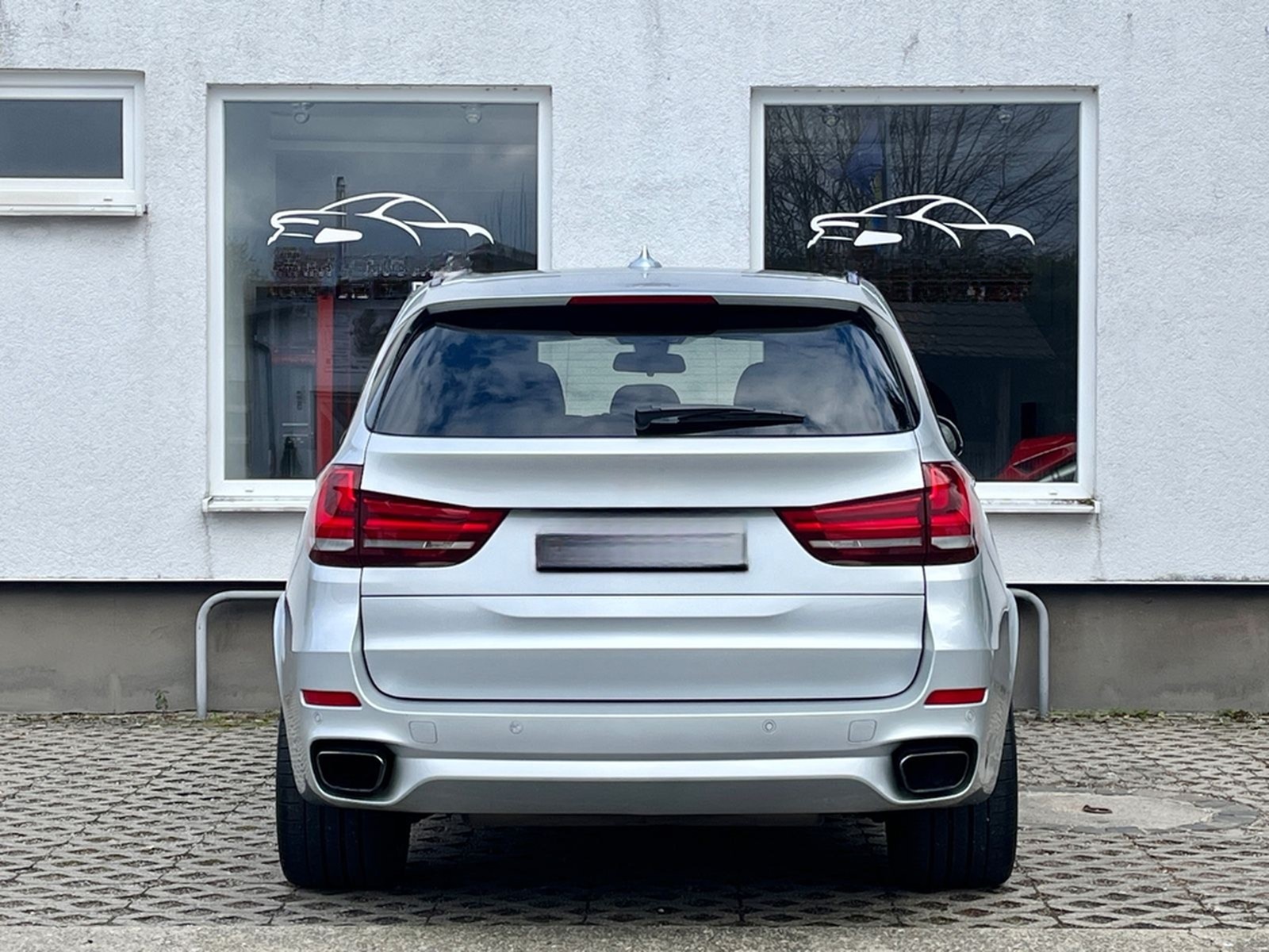BMW X5 xDrive50i - 1. Hand - M-Paket HUD h/k ACC AHK foto 8