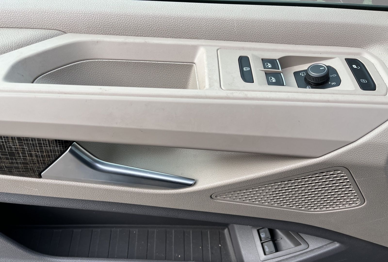 Volkswagen T7 Multivan Energetic 1,4 TSI eHybrid 6-Gang-DSG foto 13