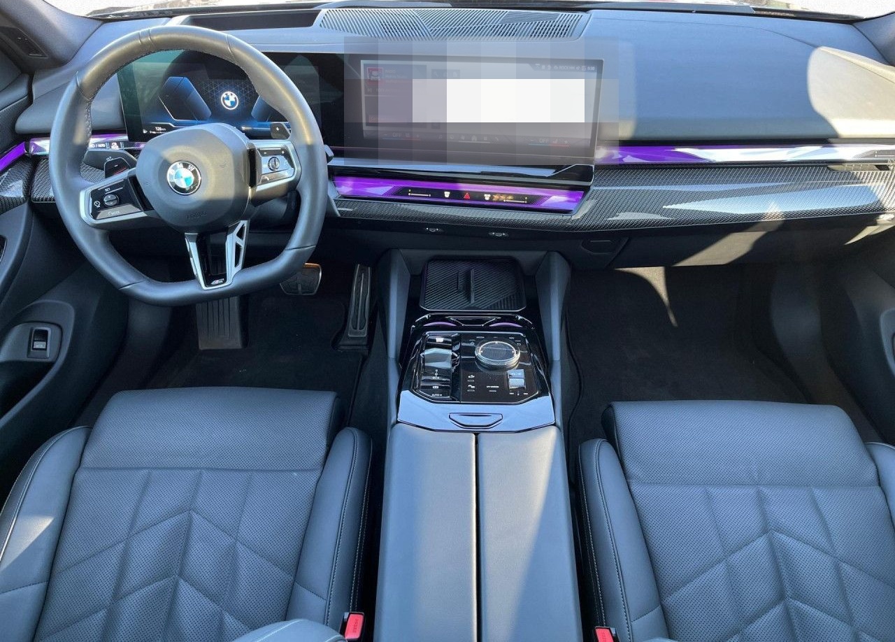 BMW 520dA xDr M SPORT Pano,AHK,StHzg,20",KomSi,360° foto 14