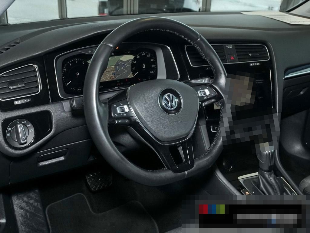 Volkswagen Golf 1.5 TSI DSG ACC+AHK+KAMERA+LED+NAVI+STANDHZ foto 6