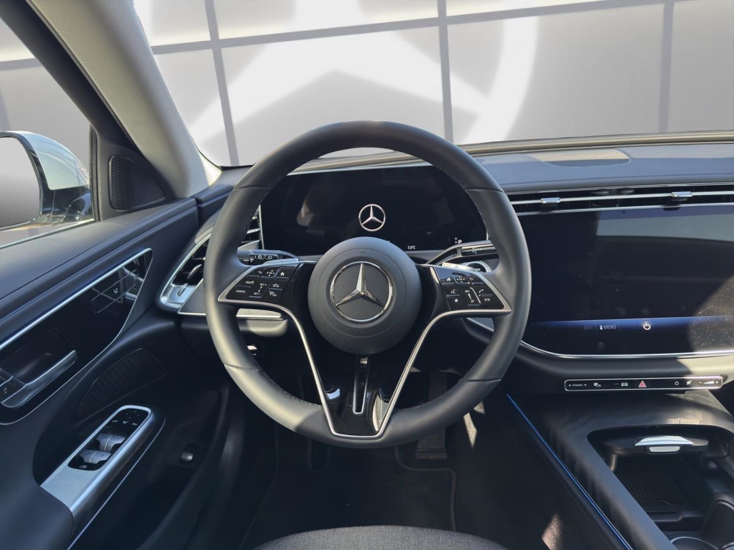 Mercedes-Benz E 220 d T AVANTGARDE AHK DISTR TOTW.RFK LED CARP foto 7