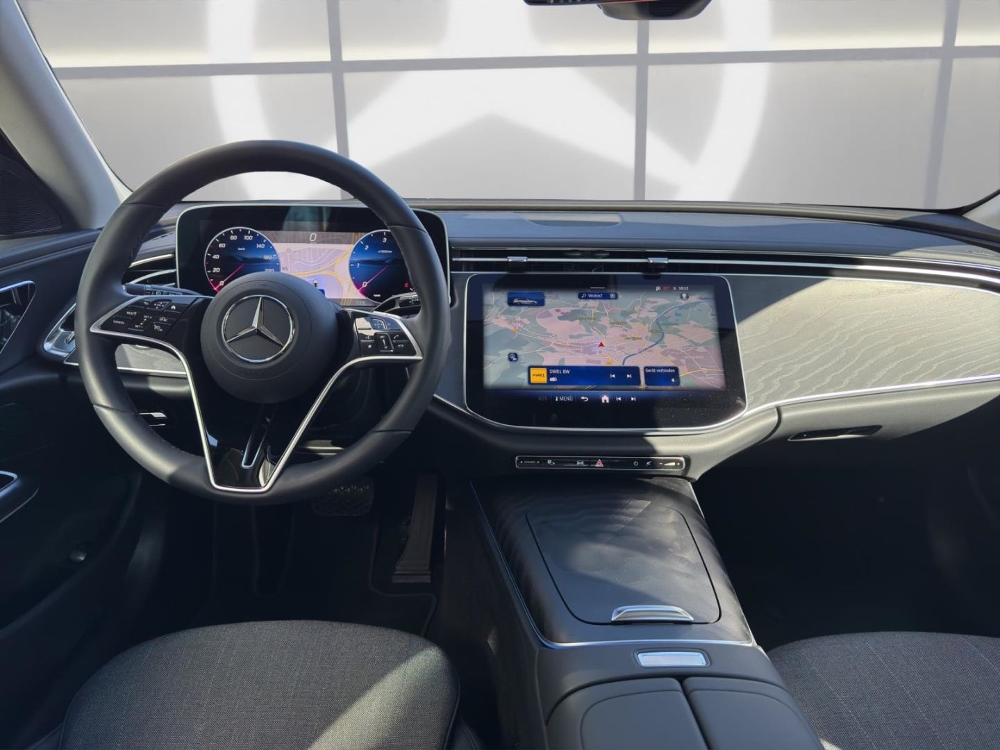 Mercedes-Benz E 220 d T AVANTGARDE AHK DISTR TOTW.RFK LED CARP foto 8
