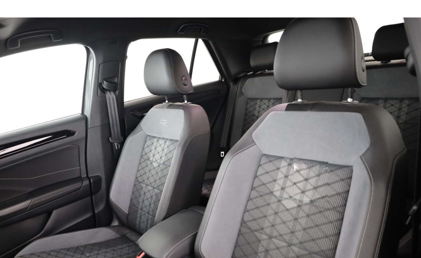Volkswagen T-Roc 1.5 TSI R-Line DSG NAV/LED/RFK/ACC/SH/DAB+ foto 10