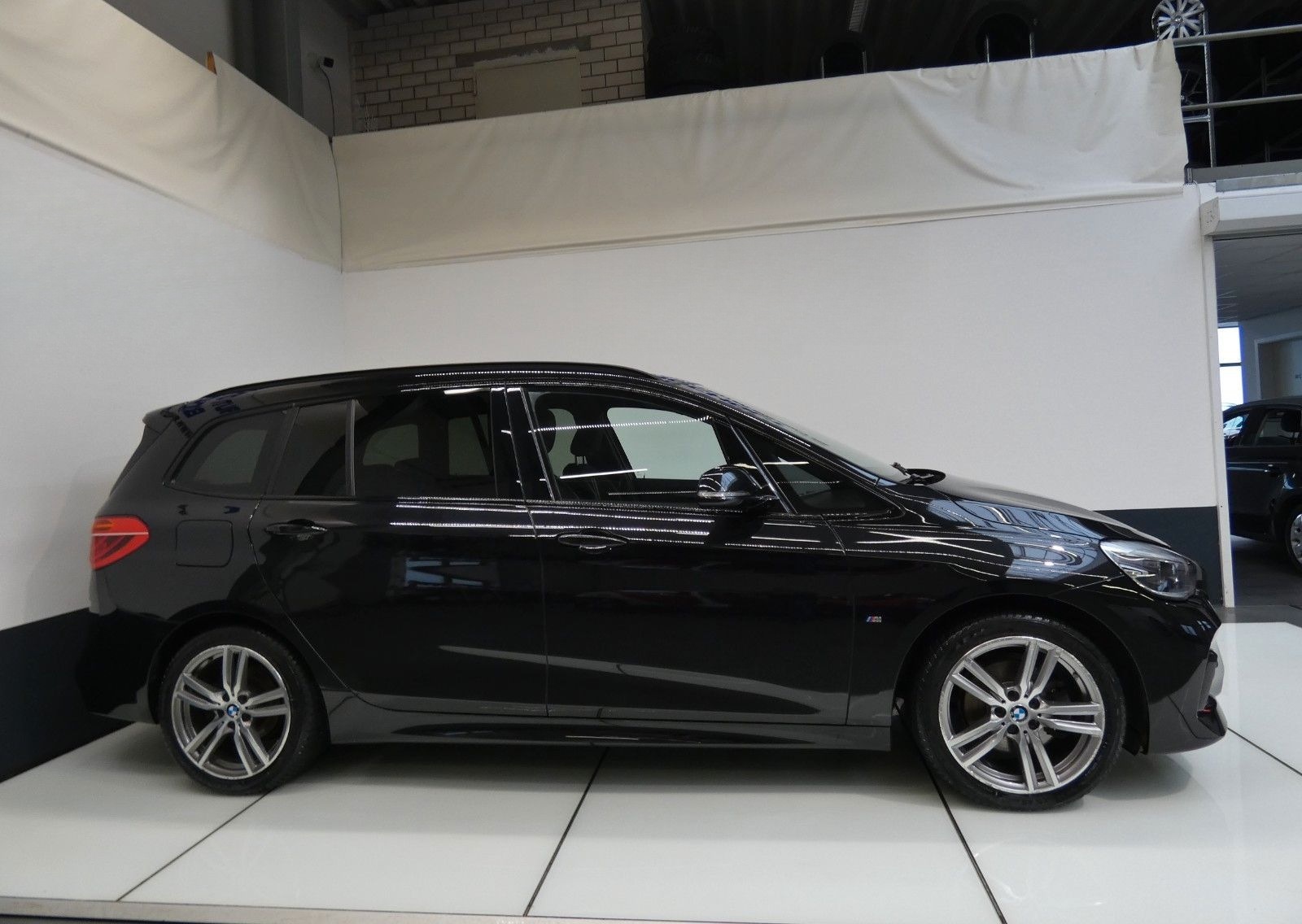 BMW 218 Gran Tourer M Sport*DAB*AHK*Navi*LED*HiFi foto 5