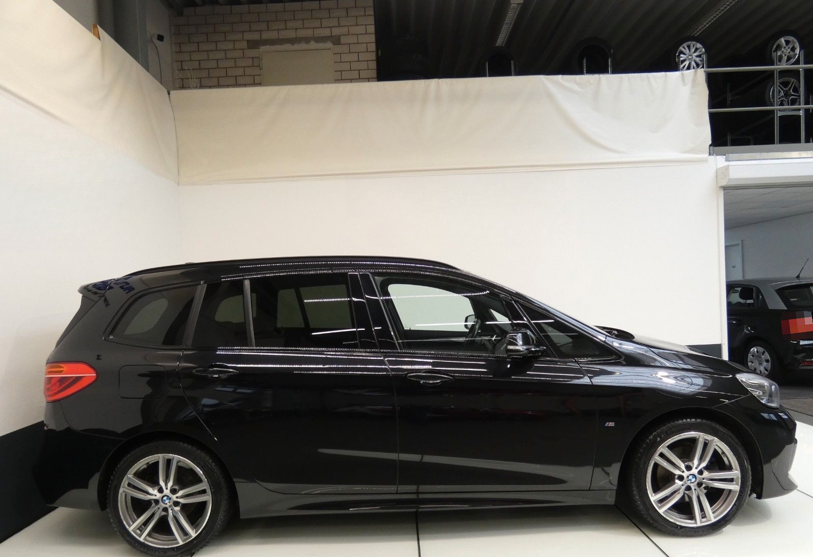 BMW 218 Gran Tourer M Sport*DAB*AHK*Navi*LED*HiFi foto 6
