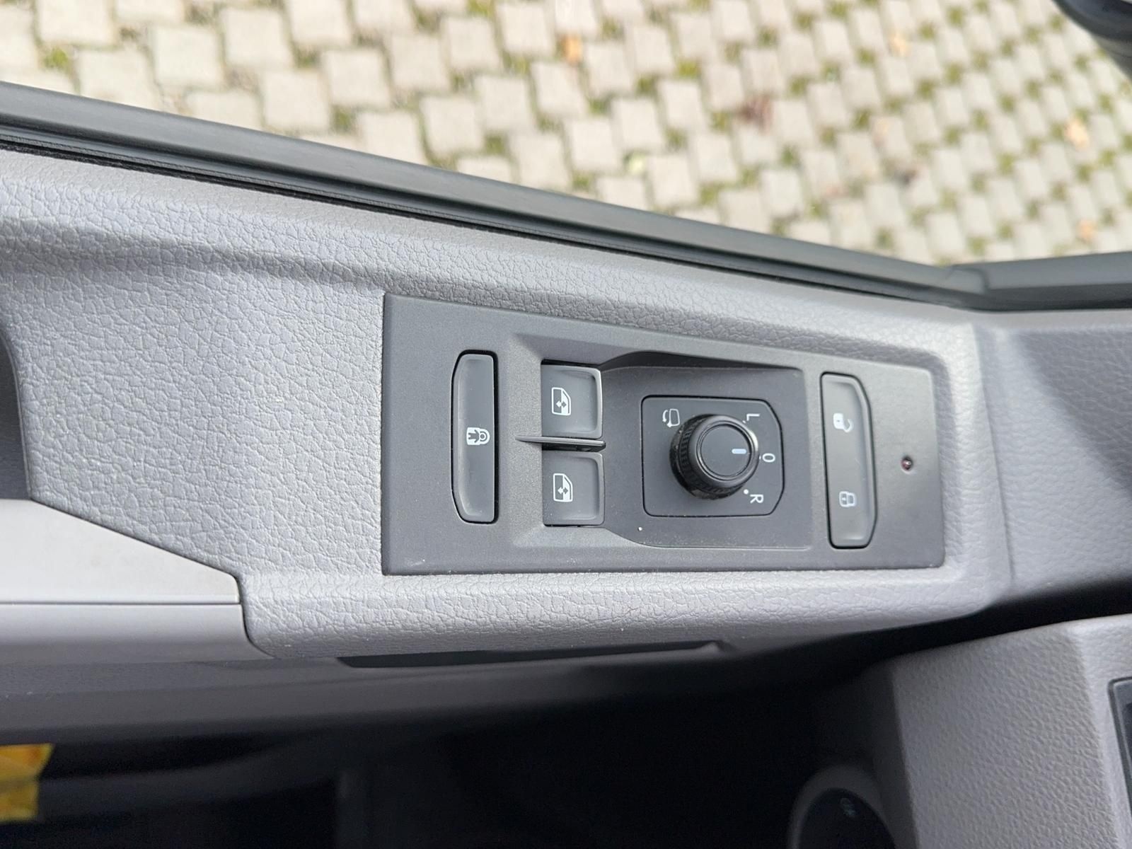 Volkswagen T6.1 Kombi 2.0 TDI DSG Lang +NAVI+AHK+KAMERA+TEM foto 23