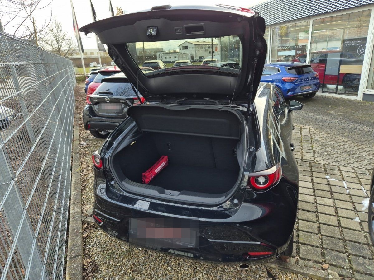 Mazda 3 2.5L e-SKYACTIV G 140ps foto 8