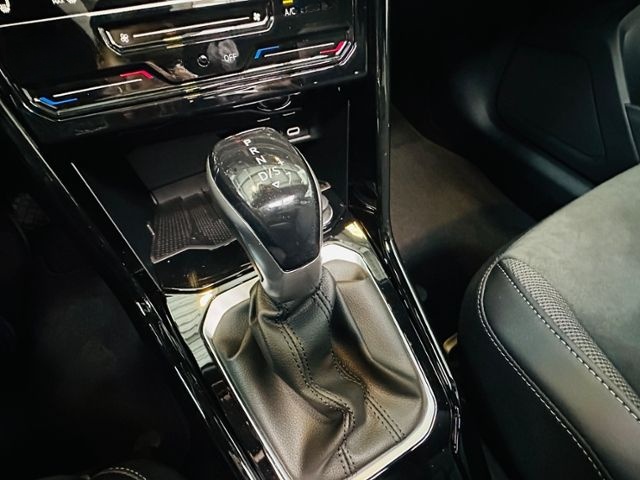 Volkswagen T-Roc Style 2.0 TDI DSG PANO AHK LED ACC RFK foto 17