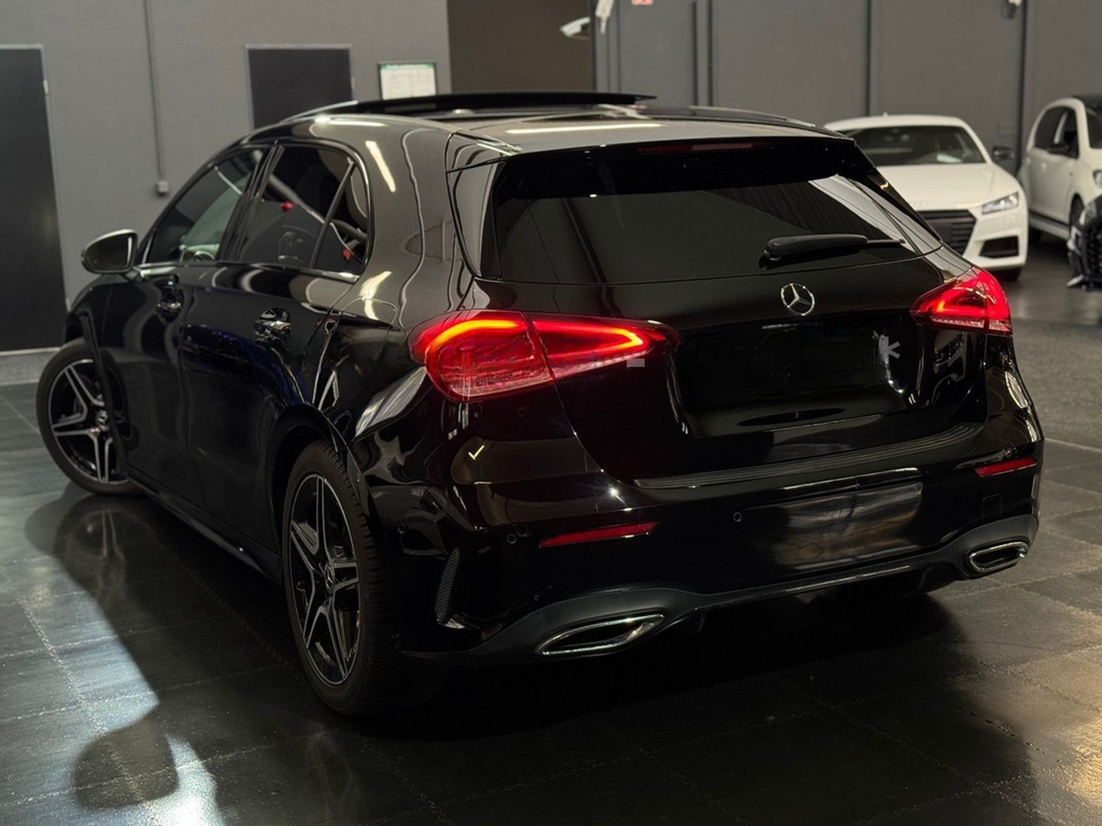 Mercedes-Benz A 180 AMG-Line/Pano/Virtual/Navi/Ambiente/Kamera foto 12