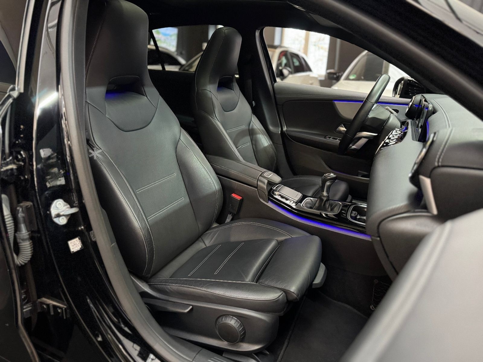 Mercedes-Benz A 180 AMG-Line/Pano/Virtual/Navi/Ambiente/Kamera foto 14