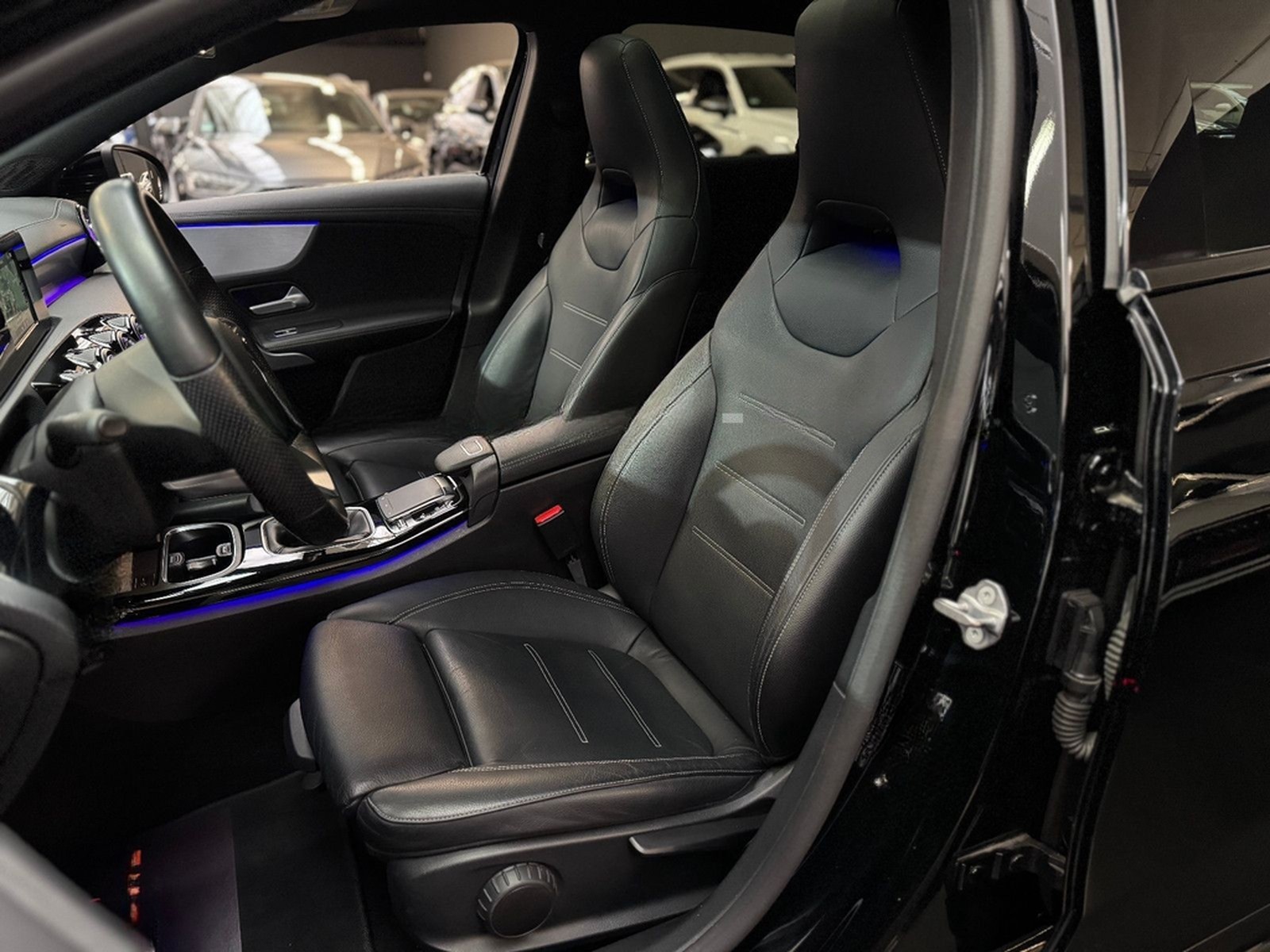 Mercedes-Benz A 180 AMG-Line/Pano/Virtual/Navi/Ambiente/Kamera foto 16