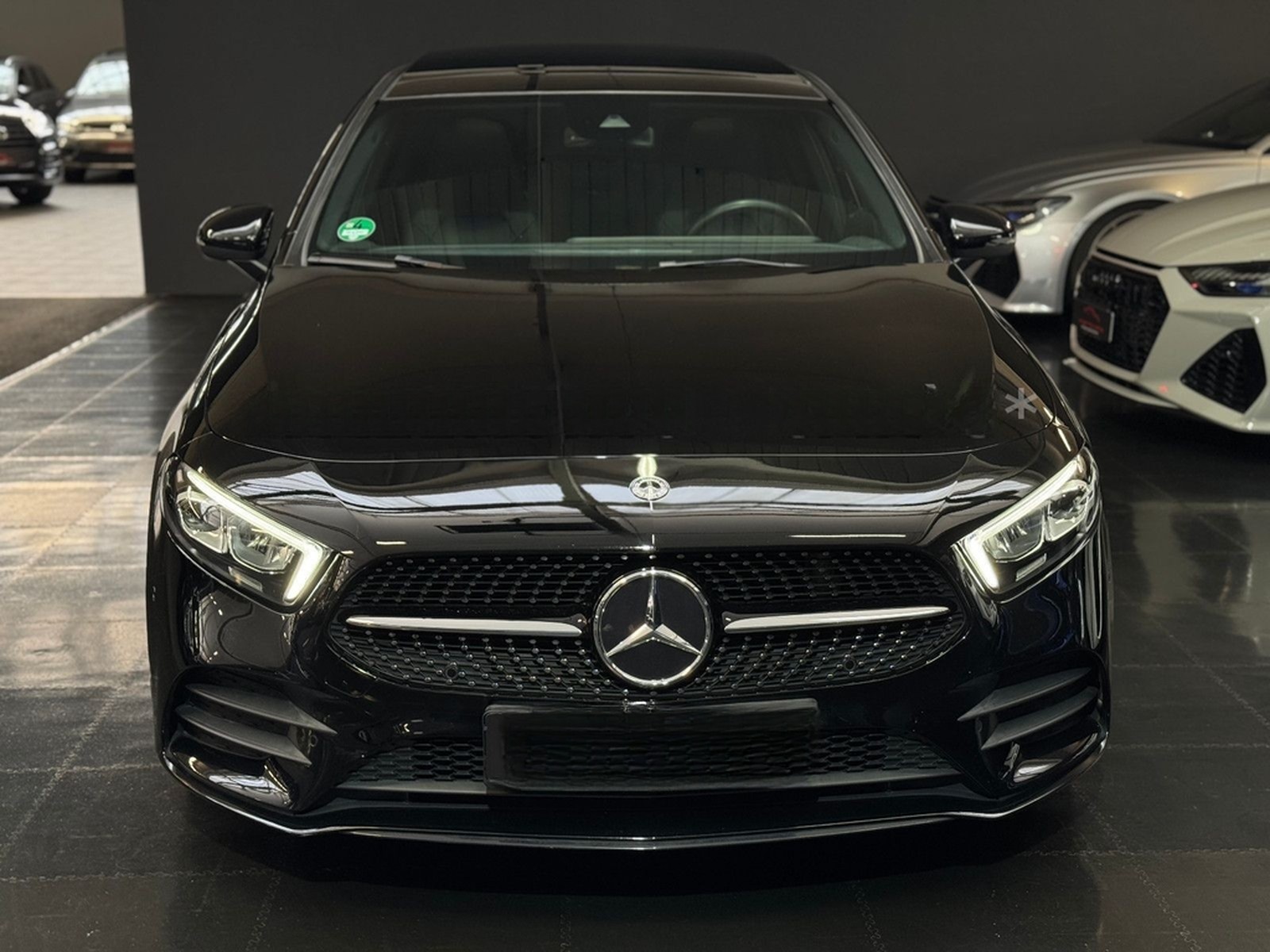 Mercedes-Benz A 180 AMG-Line/Pano/Virtual/Navi/Ambiente/Kamera foto 3