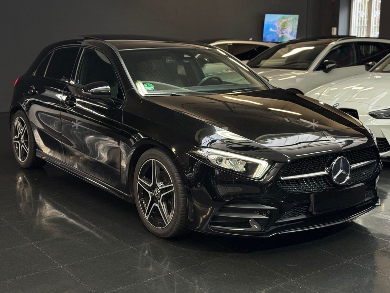 Mercedes-Benz A 180 AMG-Line/Pano/Virtual/Navi/Ambiente/Kamera foto 4