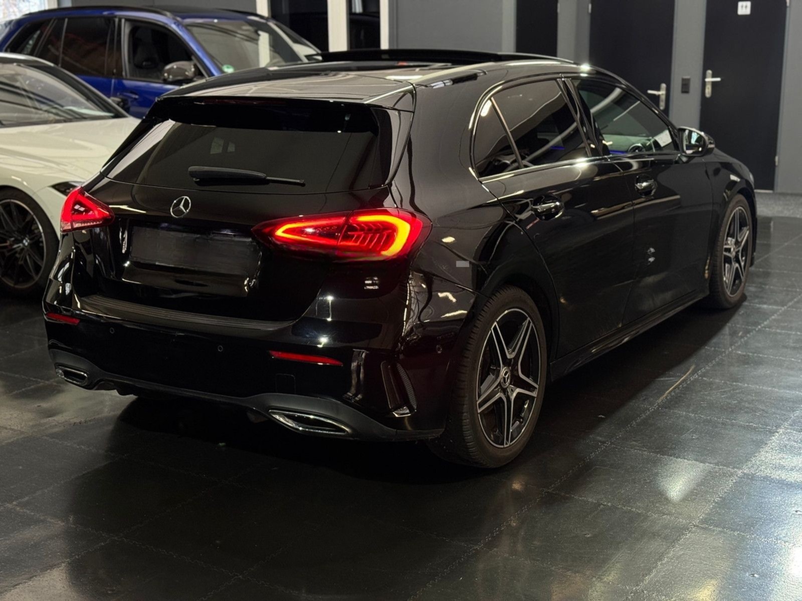 Mercedes-Benz A 180 AMG-Line/Pano/Virtual/Navi/Ambiente/Kamera foto 6
