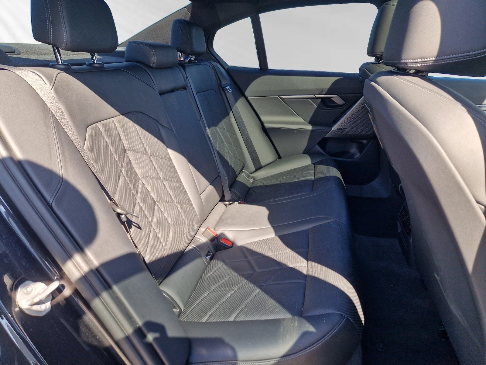 BMW 520d xDrive Limousine MSport|Pano|20"LM|Standhzg foto 13