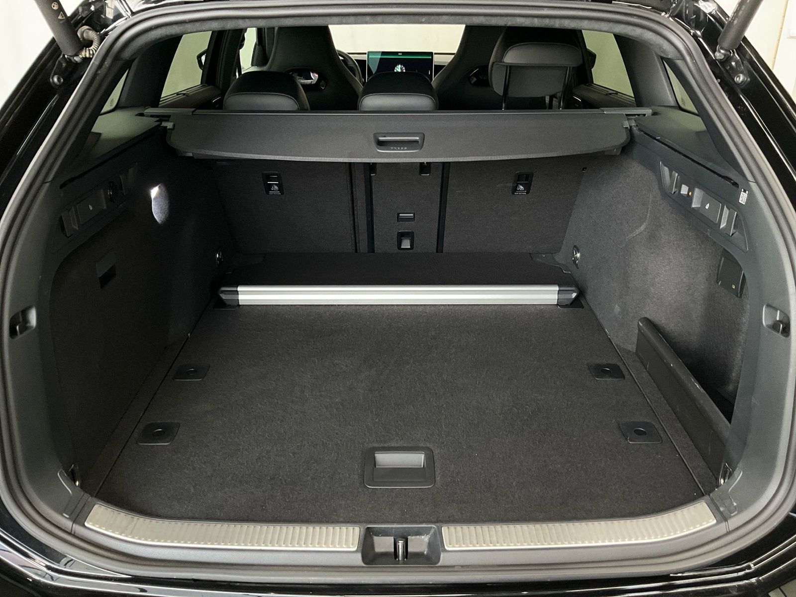 Volkswagen Passat Variant R-LINE 2.0TDI 193PS DSG 4M ACC.AH foto 8