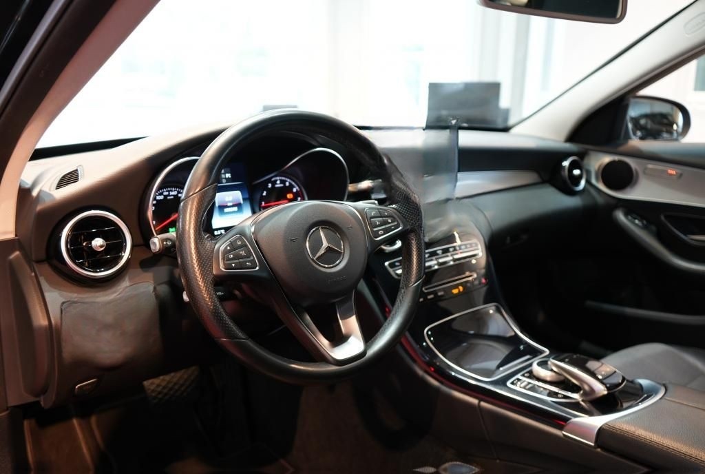 Mercedes-Benz C 300 T 7G Avantgarde*LED*Navi*Kamera*AHK*Pano* foto 13
