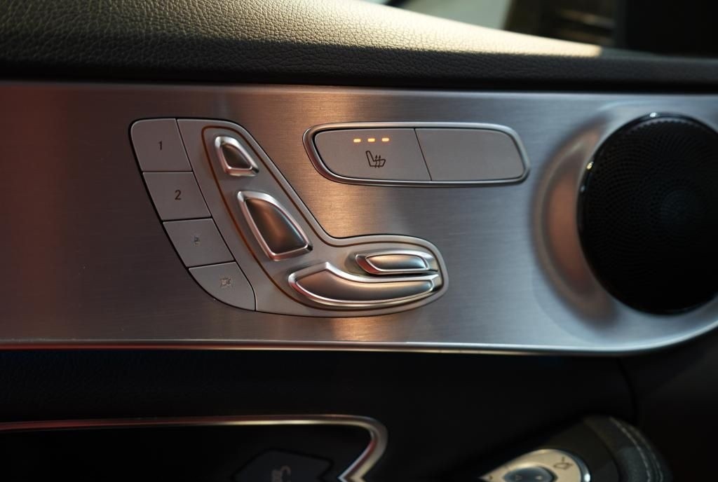 Mercedes-Benz C 300 T 7G Avantgarde*LED*Navi*Kamera*AHK*Pano* foto 14