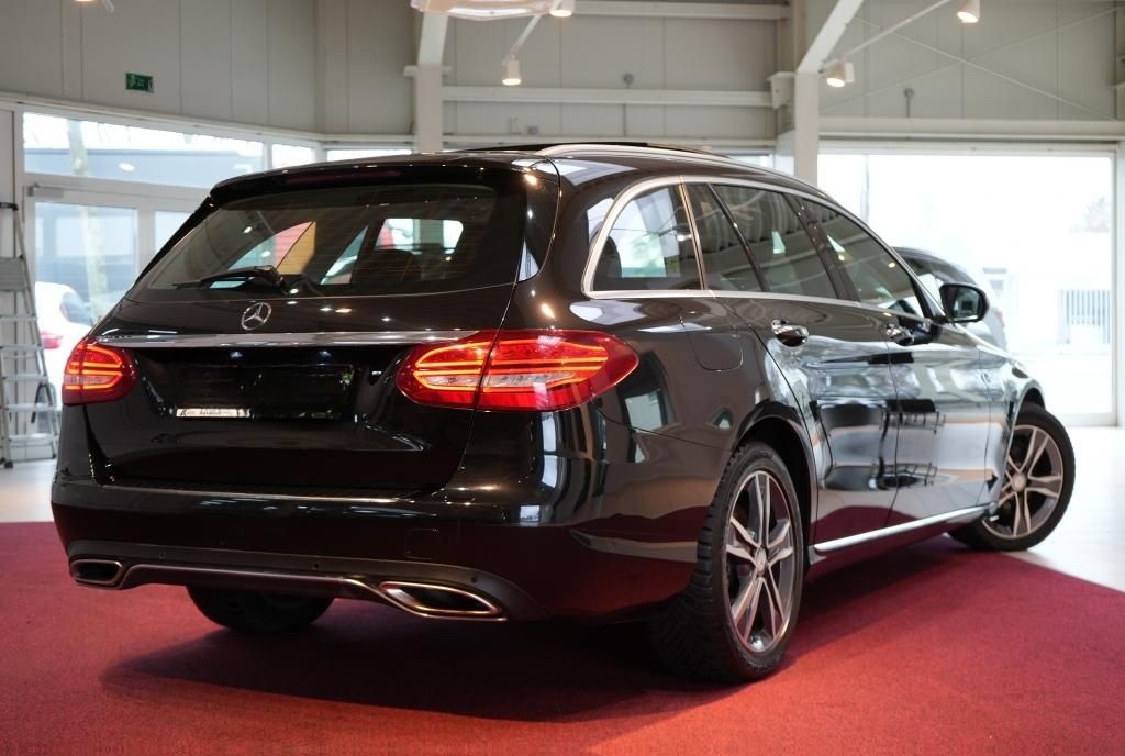 Mercedes-Benz C 300 T 7G Avantgarde*LED*Navi*Kamera*AHK*Pano* foto 4