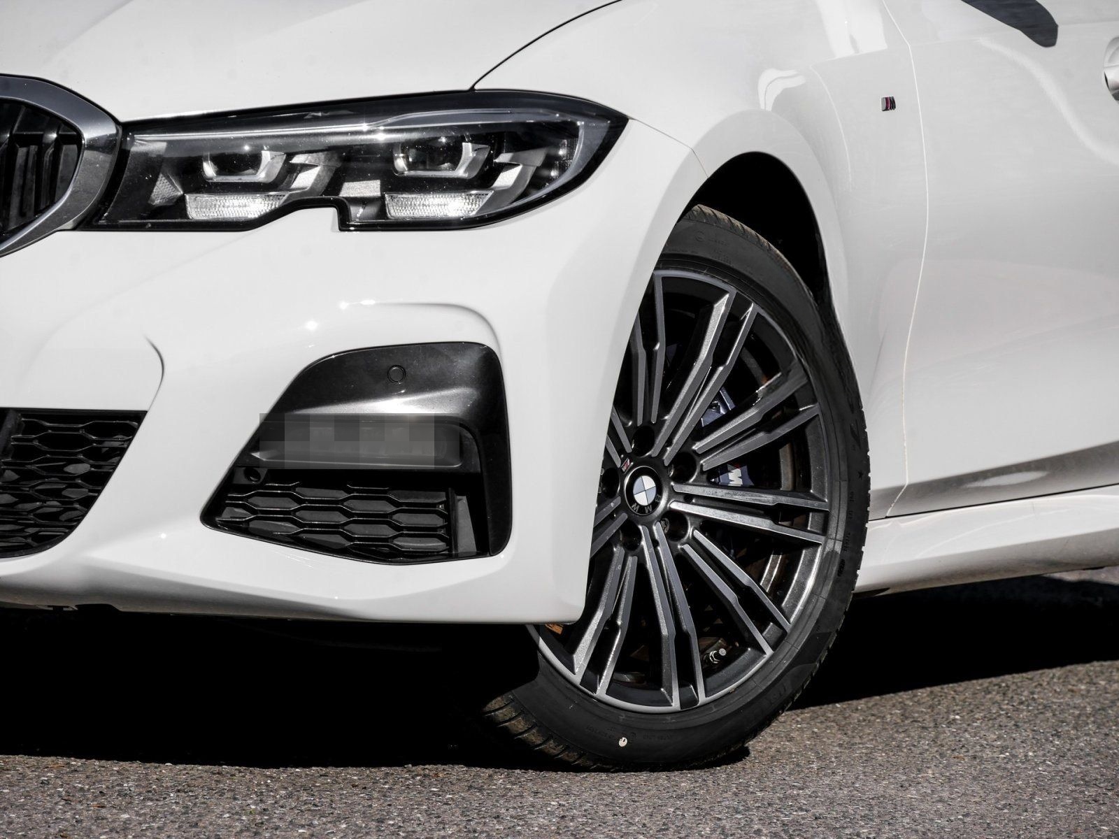 BMW 330d xDrive M SPORT+AHK+HiFi+SHZ+LC PROF foto 5