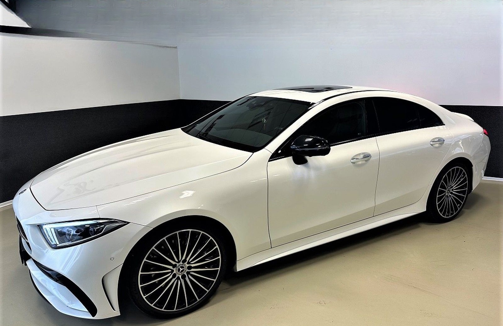 Mercedes-Benz CLS 220 d AMG-Line Burmester 360° Widescreen ACC foto 3