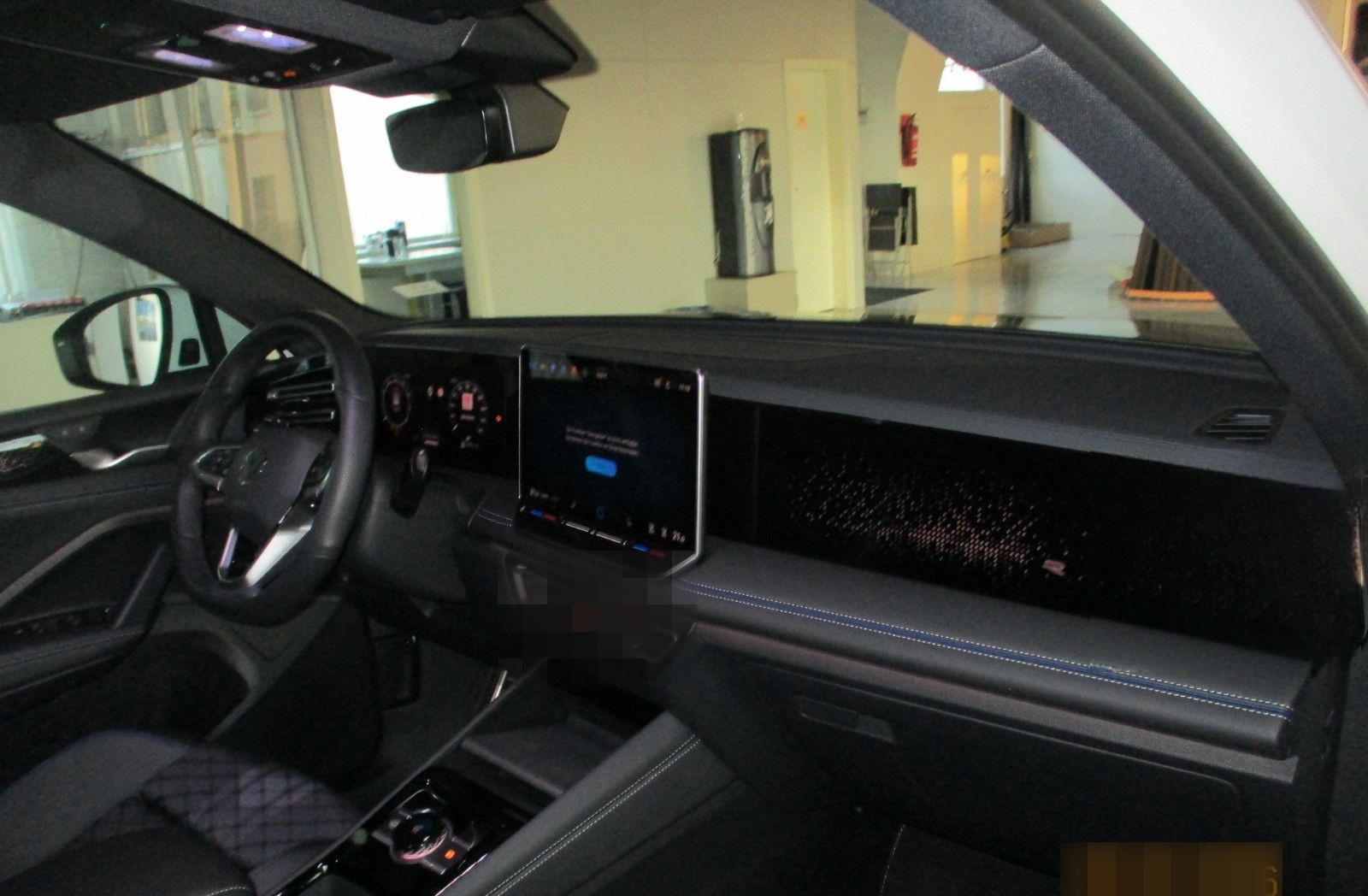 Volkswagen Tiguan R-Line  1,5 eTSI DSG / Kamera LED-Plus foto 15