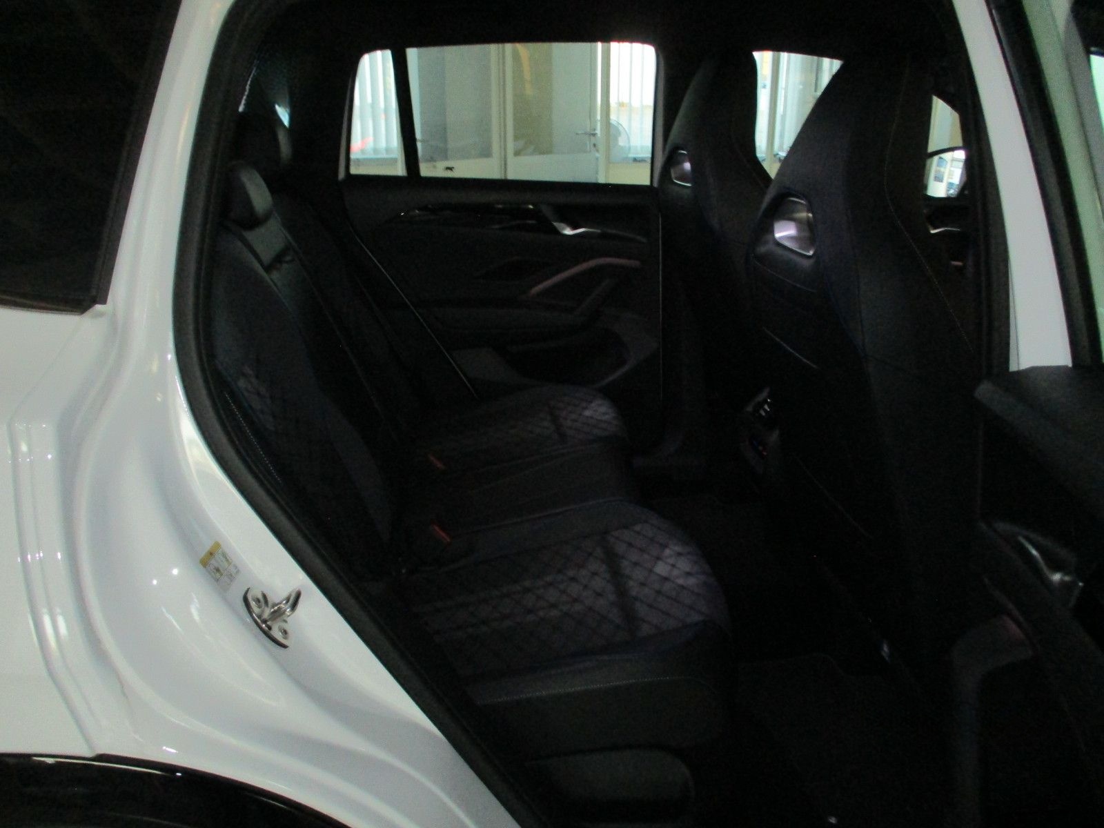Volkswagen Tiguan R-Line  1,5 eTSI DSG / Kamera LED-Plus foto 17